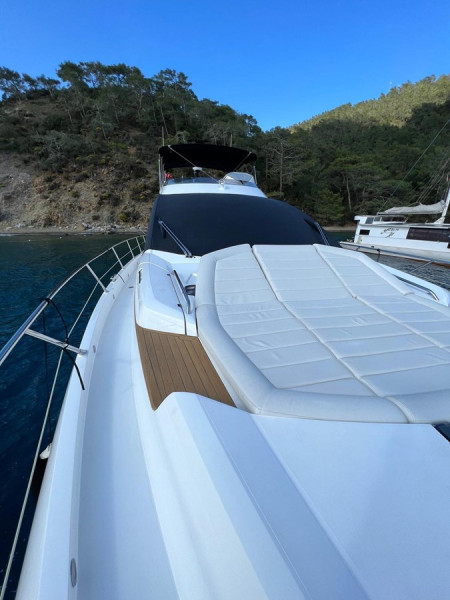 68 Sport Yacht 2013 SUNSEEKER