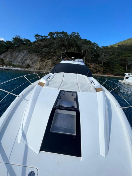 68 Sport Yacht 2013 SUNSEEKER
