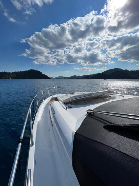 68 Sport Yacht 2013 SUNSEEKER