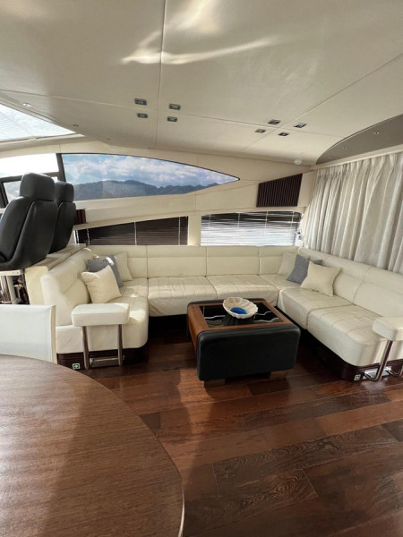 68 Sport Yacht 2013 SUNSEEKER
