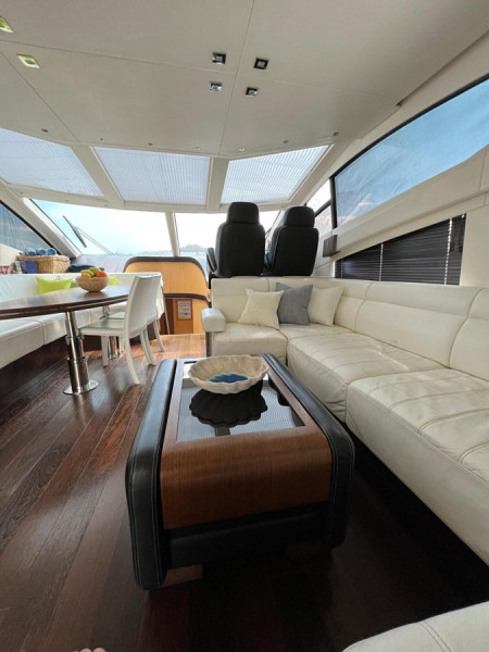 68 Sport Yacht 2013 SUNSEEKER