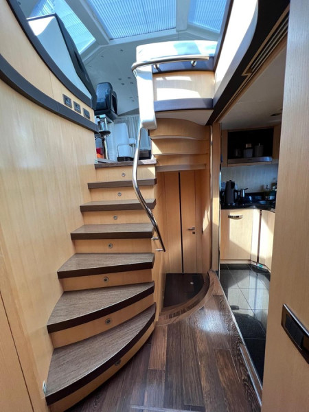 68 Sport Yacht 2013 SUNSEEKER