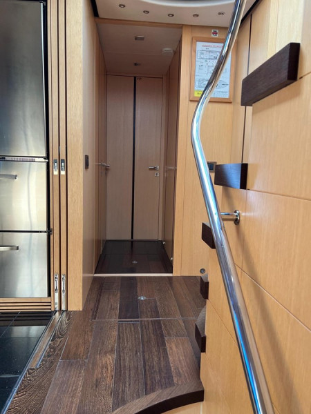 68 Sport Yacht 2013 SUNSEEKER