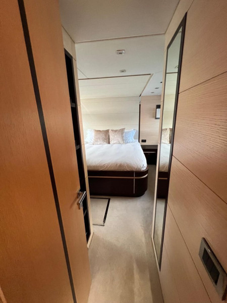68 Sport Yacht 2013 SUNSEEKER