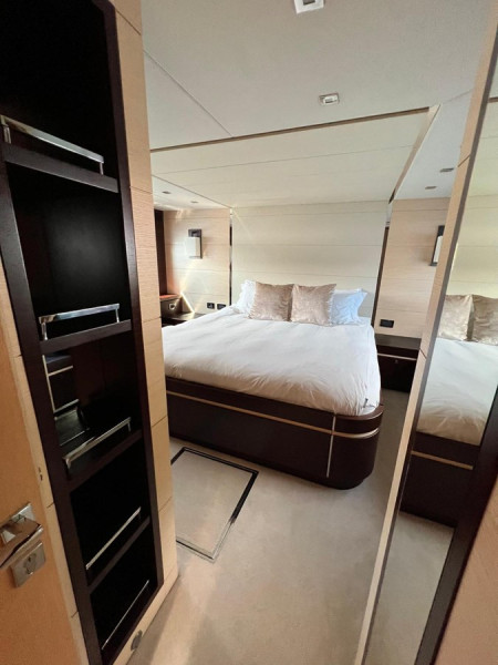 68 Sport Yacht 2013 SUNSEEKER