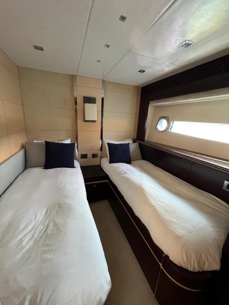68 Sport Yacht 2013 SUNSEEKER