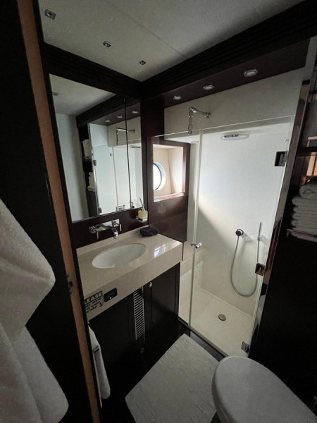 68 Sport Yacht 2013 SUNSEEKER