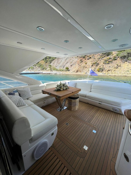 68 Sport Yacht 2013 SUNSEEKER