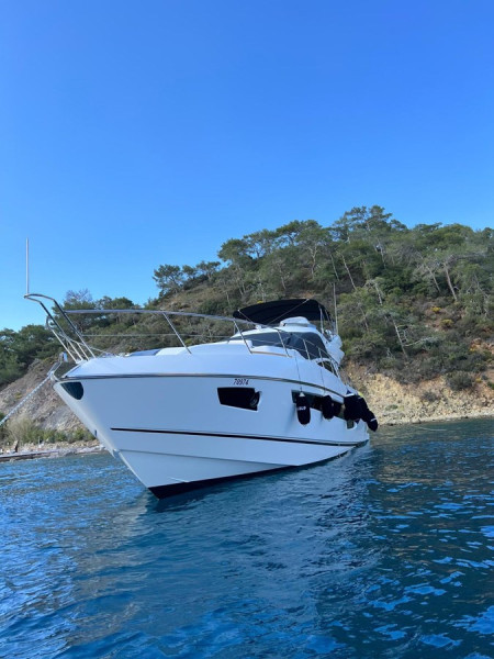 68 Sport Yacht 2013 SUNSEEKER