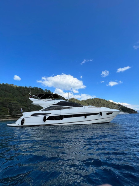 68 Sport Yacht 2013 SUNSEEKER