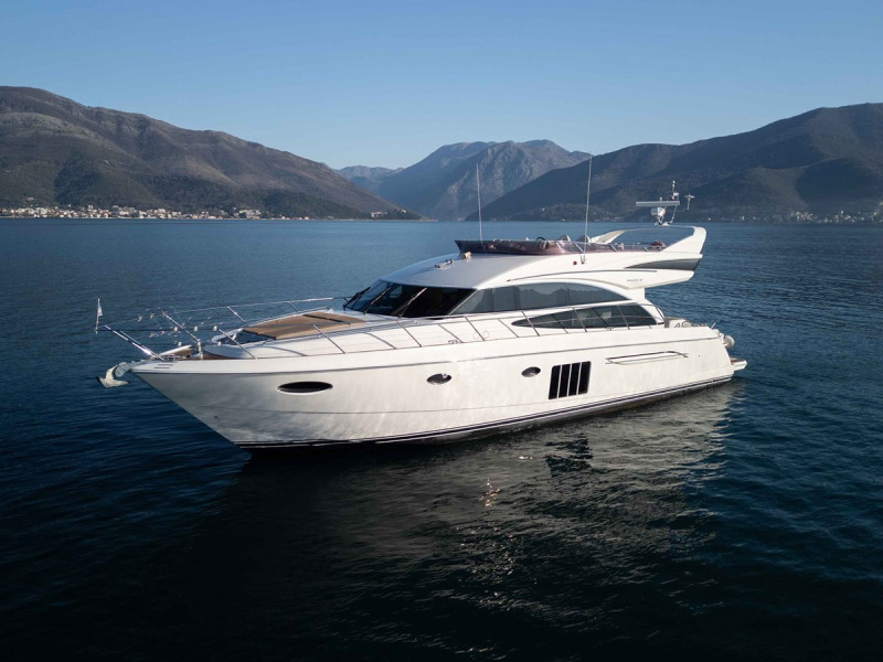 2012 PRINCESS YACHTS
