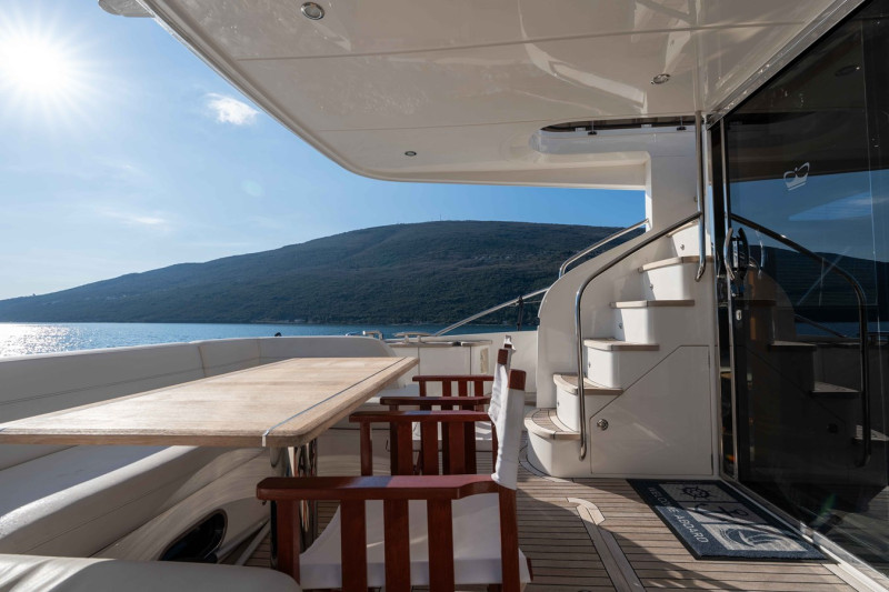 2012 PRINCESS YACHTS