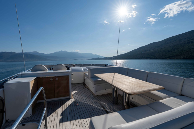 2012 PRINCESS YACHTS