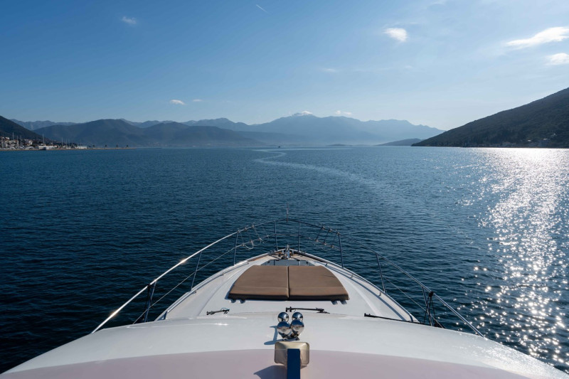 2012 PRINCESS YACHTS