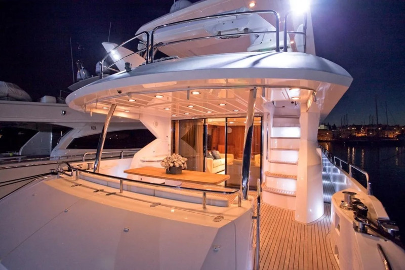 80 FLY 2011 SUNSEEKER