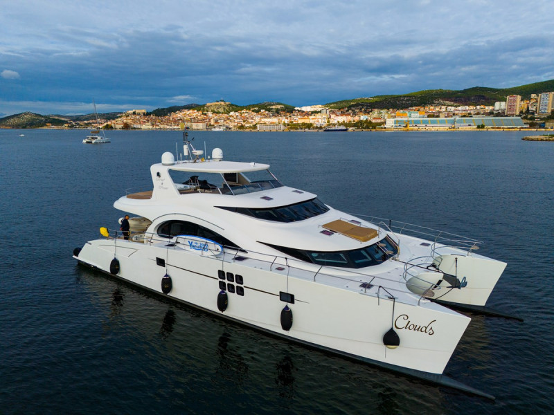 70 POWER  2013 SUNREEF YACHTS