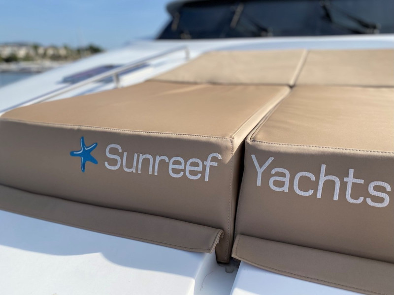 70 POWER  2013 SUNREEF YACHTS
