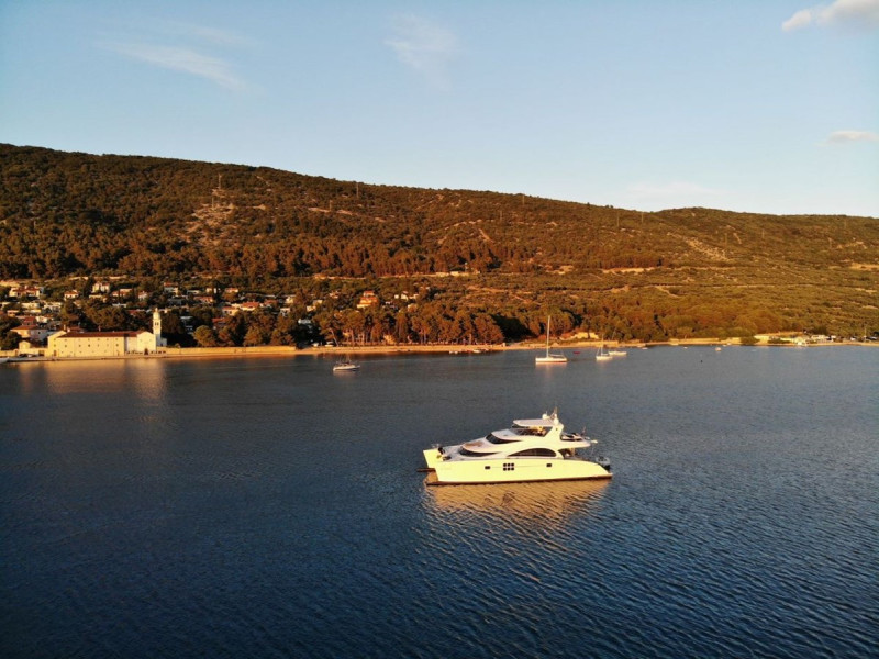 70 POWER  2013 SUNREEF YACHTS