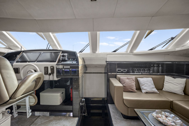 70 POWER  2013 SUNREEF YACHTS