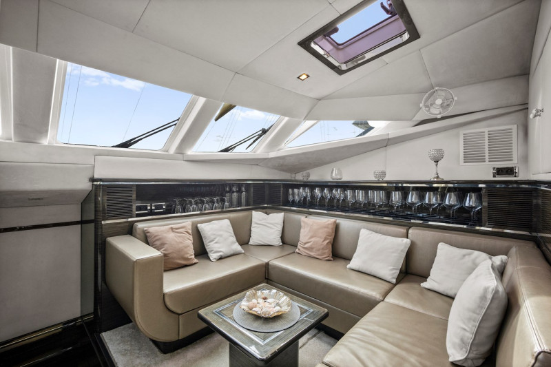 70 POWER  2013 SUNREEF YACHTS