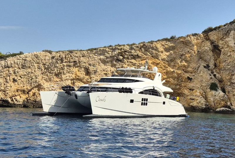 70 POWER  2013 SUNREEF YACHTS
