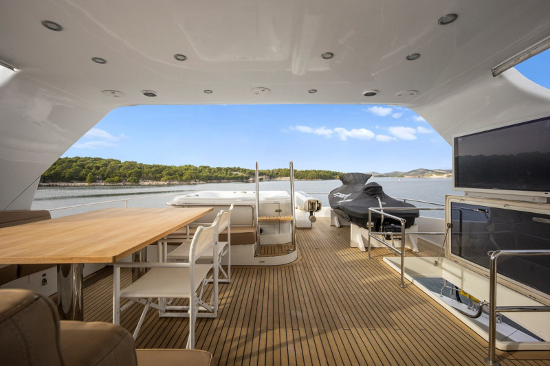 70 POWER  2013 SUNREEF YACHTS