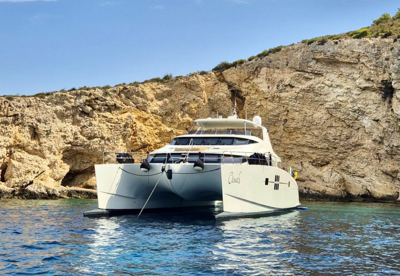 70 POWER  2013 SUNREEF YACHTS