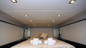 70 POWER  2013 SUNREEF YACHTS