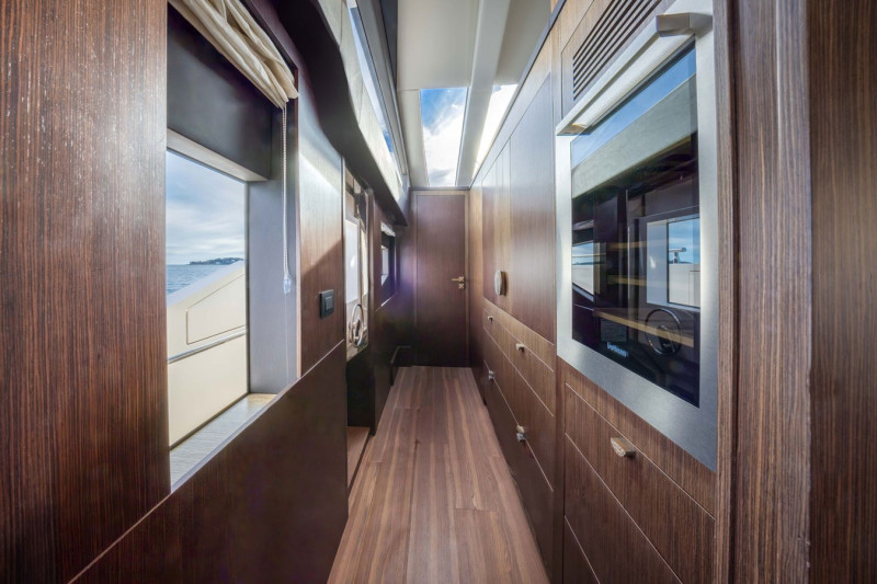 CAYMAN YACHTS F920 2018 SANLORENZO YACHTS