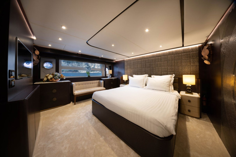 CAYMAN YACHTS F920 2018 SANLORENZO YACHTS