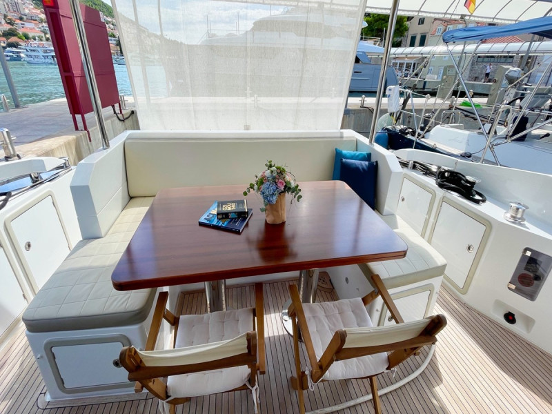 66 FLY 2018 AZIMUT YACHTS
