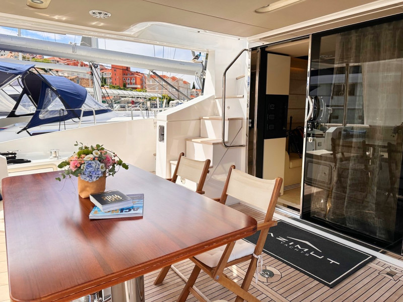 66 FLY 2018 AZIMUT YACHTS