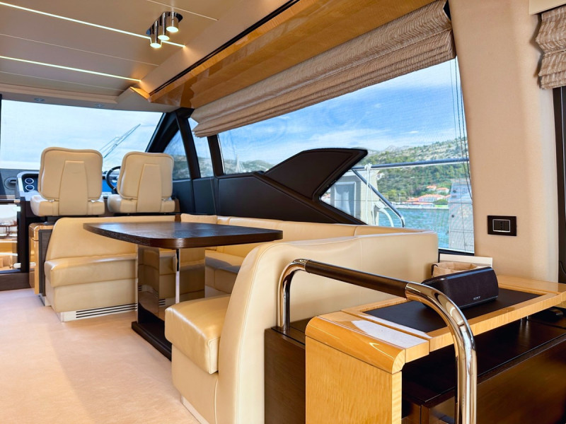 66 FLY 2018 AZIMUT YACHTS