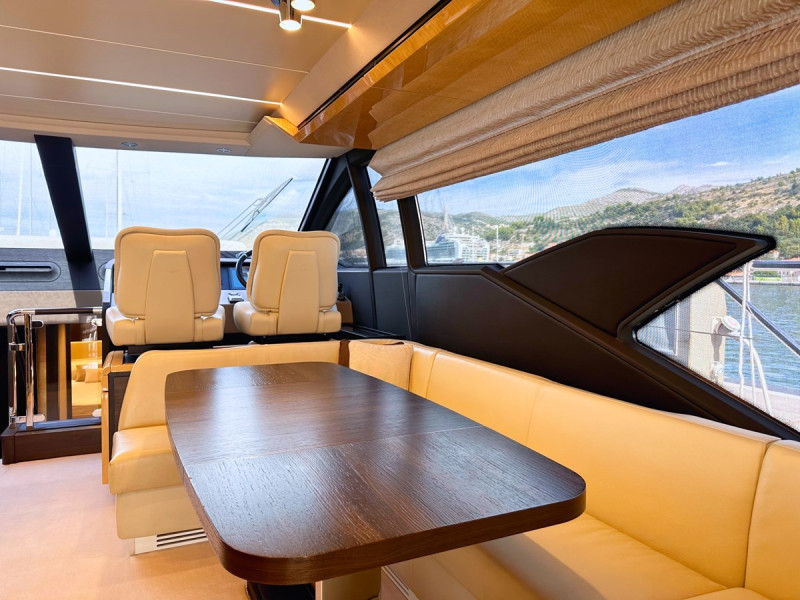 66 FLY 2018 AZIMUT YACHTS