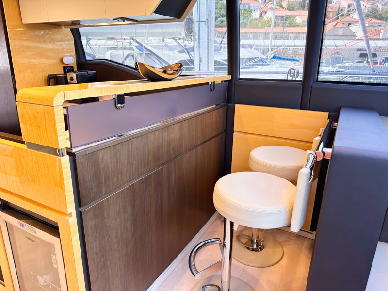 66 FLY 2018 AZIMUT YACHTS
