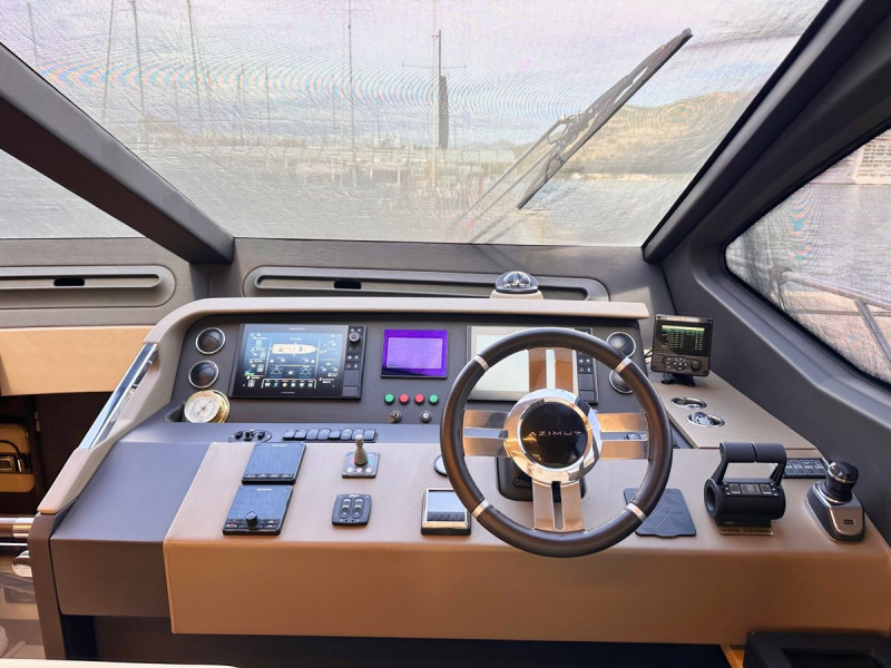 66 FLY 2018 AZIMUT YACHTS