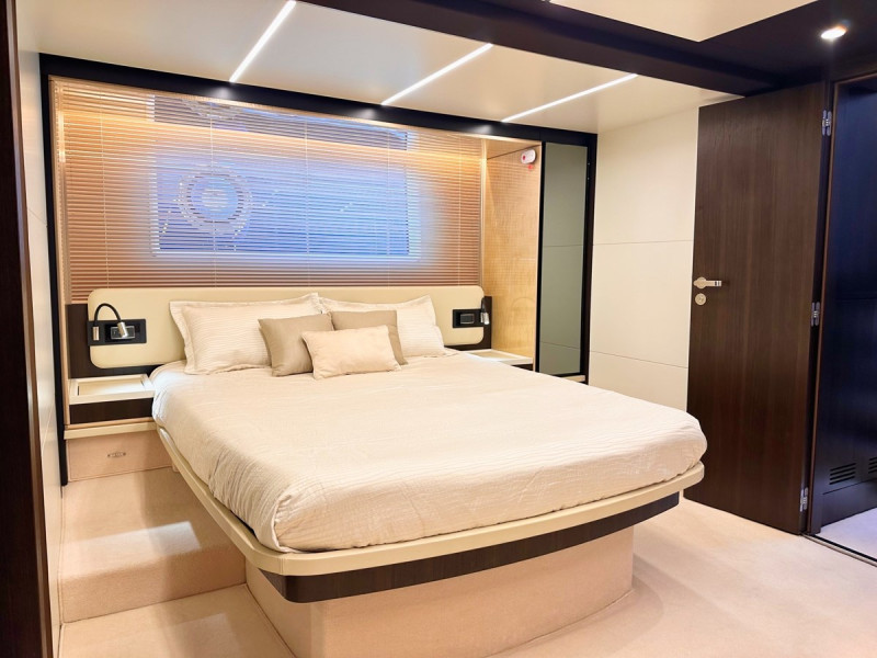 66 FLY 2018 AZIMUT YACHTS