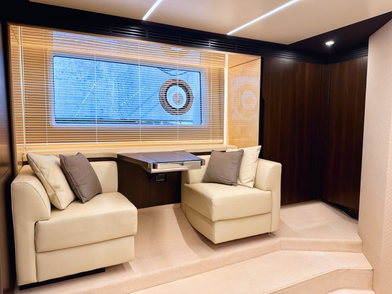66 FLY 2018 AZIMUT YACHTS