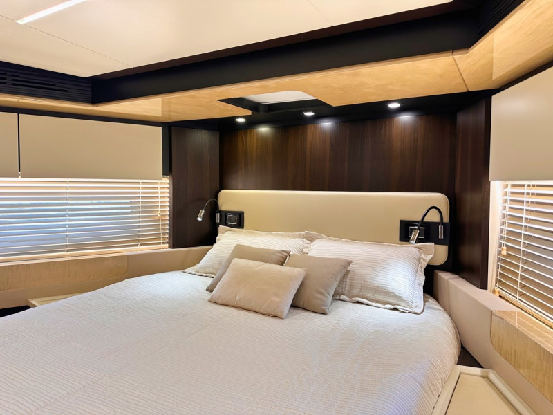 66 FLY 2018 AZIMUT YACHTS