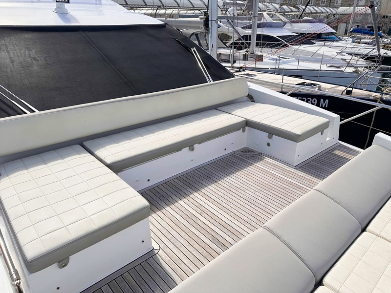 66 FLY 2018 AZIMUT YACHTS