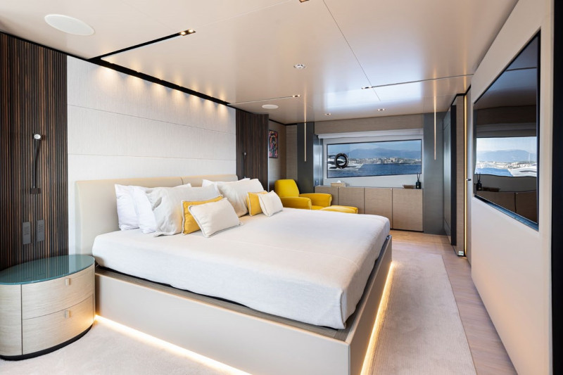 NAVETTA 33 2022 CUSTOM LINE