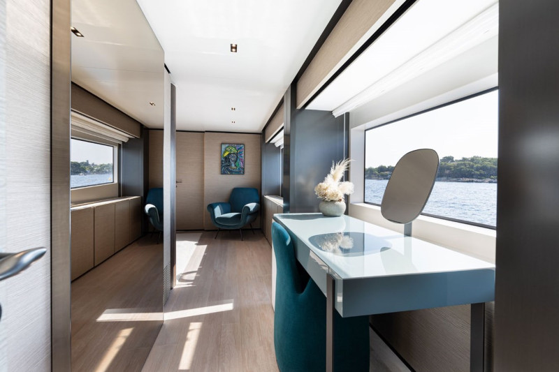 NAVETTA 33 2022 CUSTOM LINE