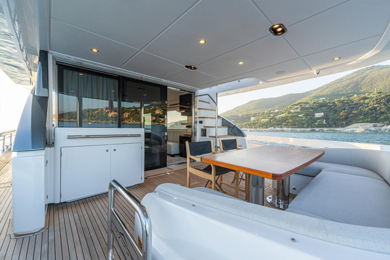 78 FLYBRIDGE 2021 AZIMUT YACHTS