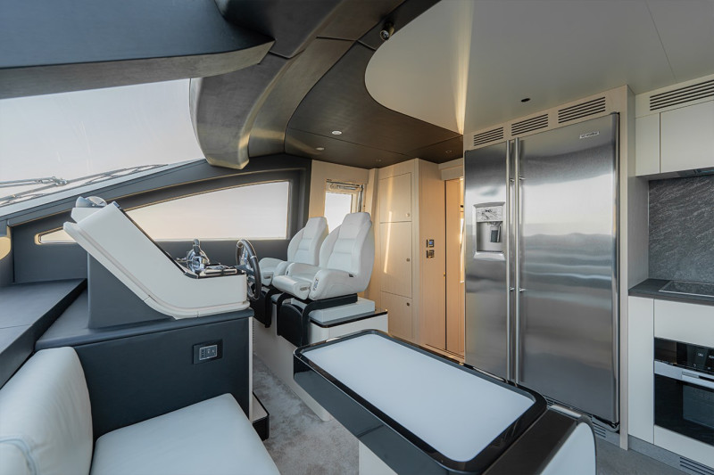 78 FLYBRIDGE 2021 AZIMUT YACHTS