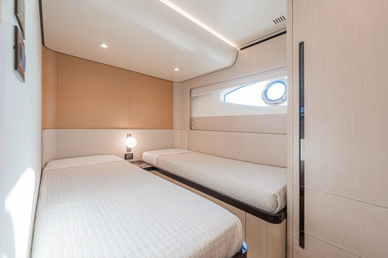 78 FLYBRIDGE 2021 AZIMUT YACHTS