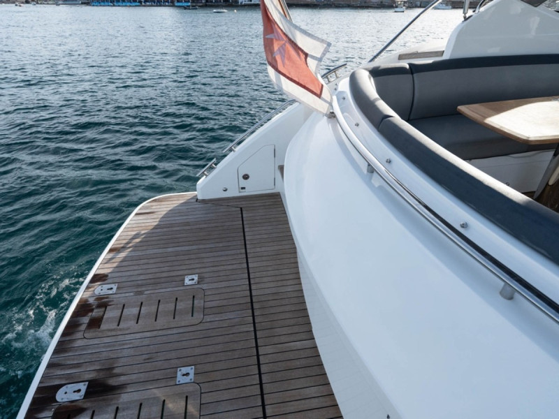 V40 2021 PRINCESS YACHTS