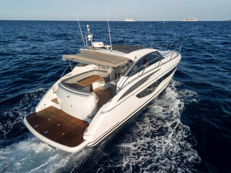 V40 2021 PRINCESS YACHTS