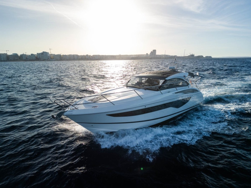V40 2021 PRINCESS YACHTS