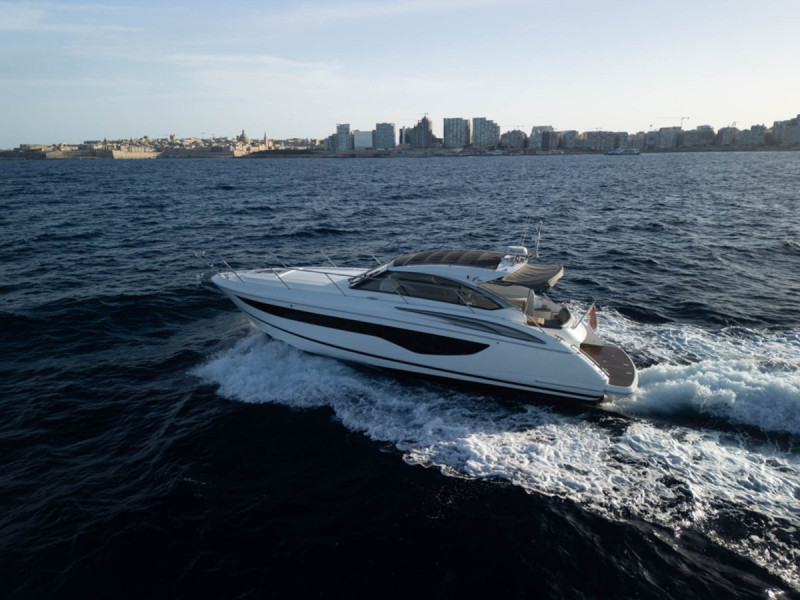 V40 2021 PRINCESS YACHTS