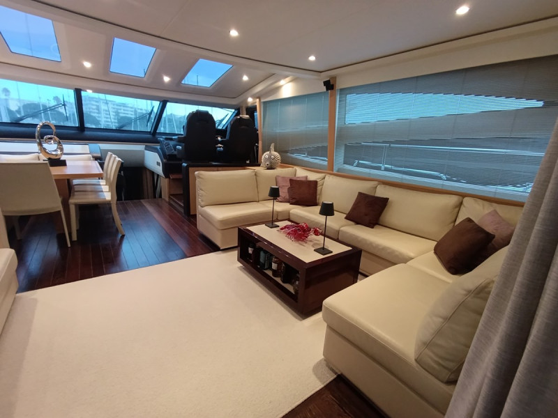 V78 2011 PRINCESS YACHTS